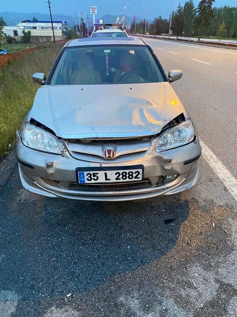 Afyonkarahisar-Konya Kara Yolunda otomobiller çarpıştı: 5 yaralı