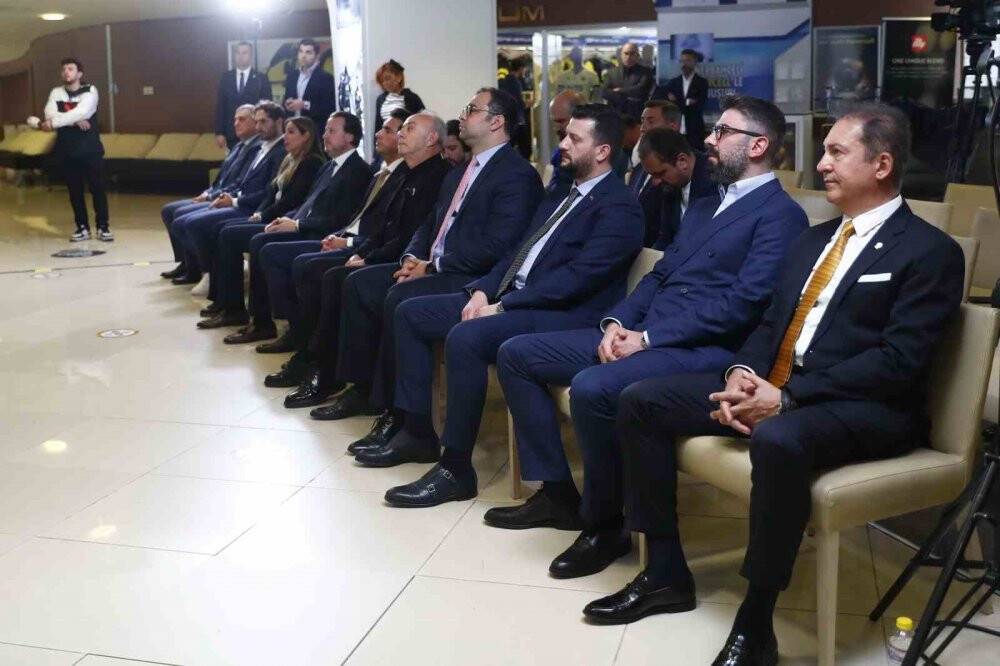 Fenerbahçe’den deprem bölgesine dev yardım