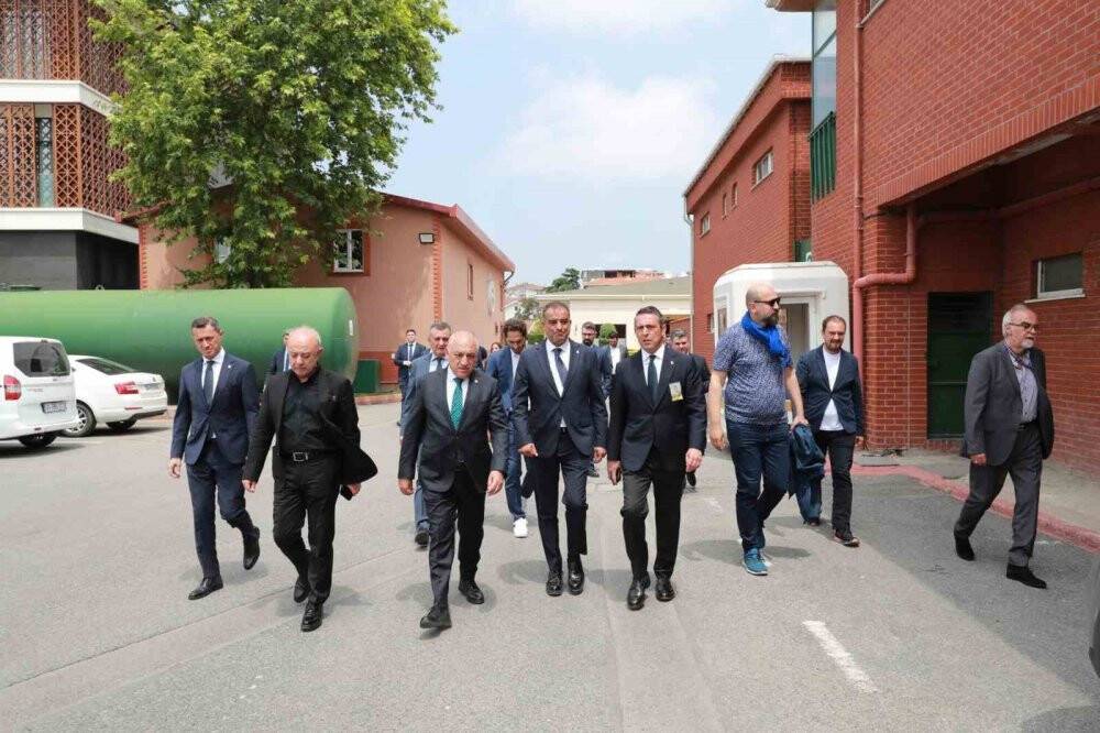 TFF Başkanı Mehmet Büyükekşi’den, Fenerbahçe Futbol Akademisi’ne ziyaret