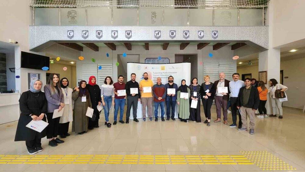 KOMEK mülteci uyumuna yönelik hazırlanan projeye ev sahipliği yaptı