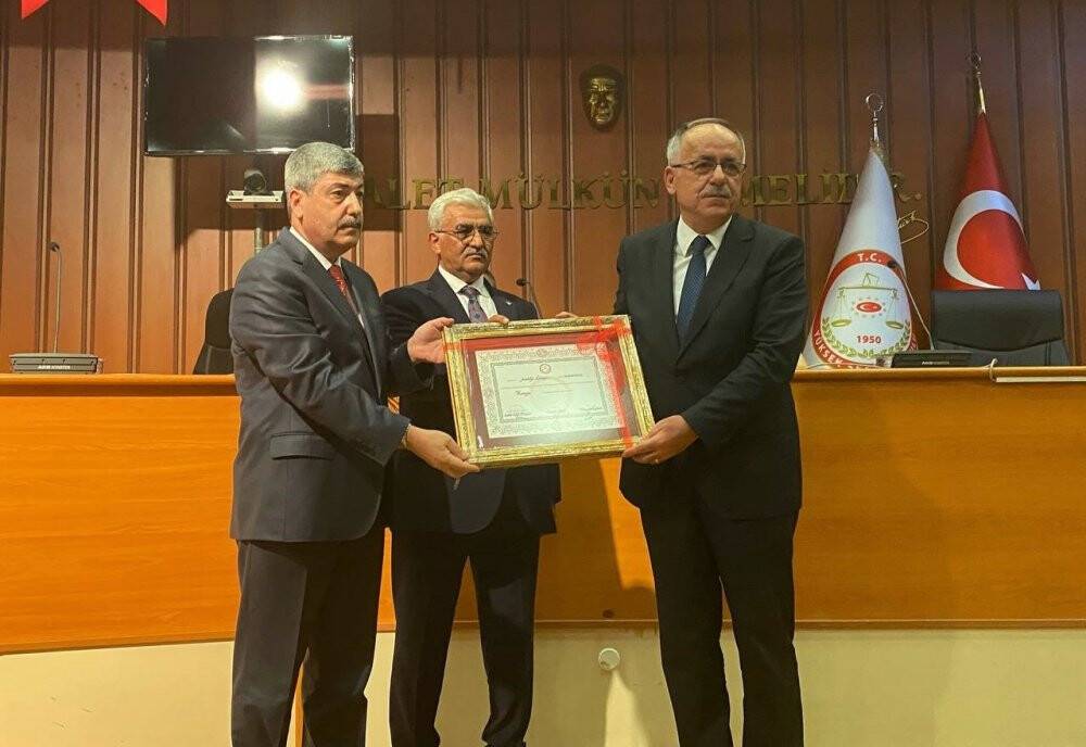 Konya milletvekilleri mazbatalarını aldı