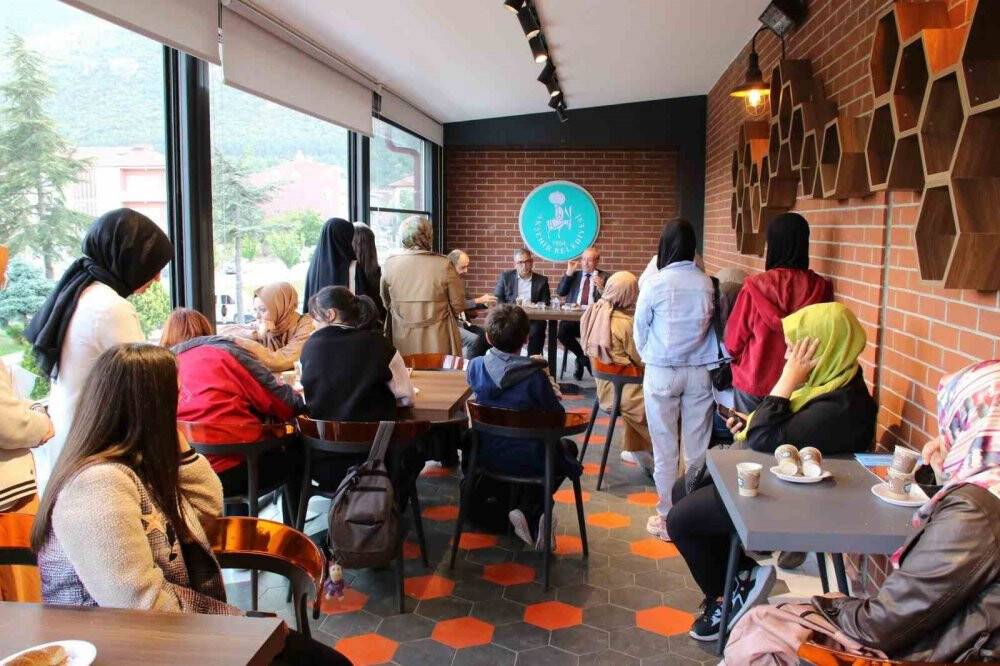 Prof. Dr. Kavaz Akşehirli gençlerle buluştu