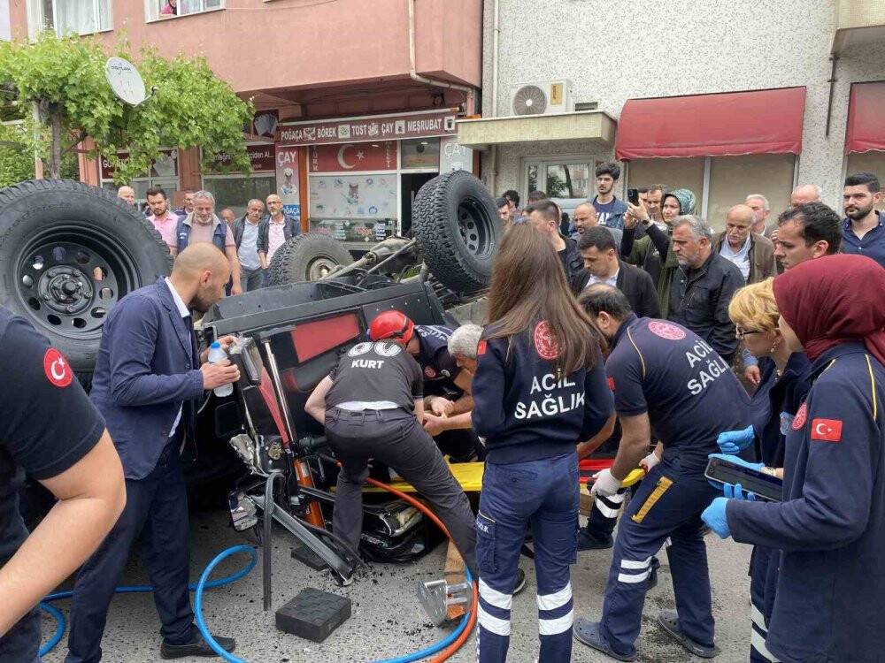 Takla atan off-road aracını görenler bölgeye koştu