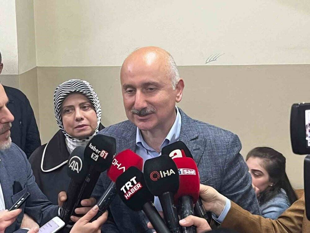 Bakan Karaismailoğlu, Trabzon’da oyunu kullandı