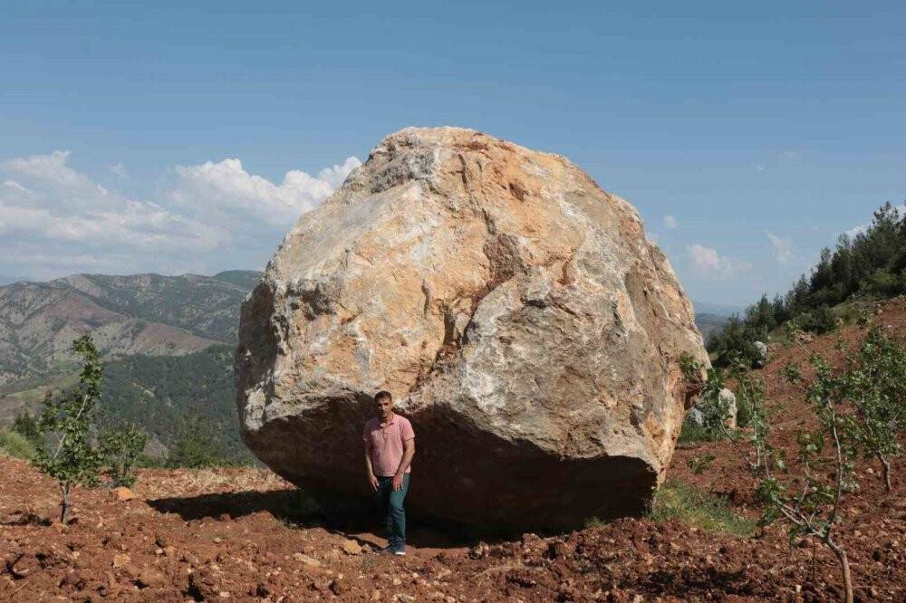 Dev kayalar köyü tehdit etti, bin rakımlı zirveye konteyner kent kuruldu