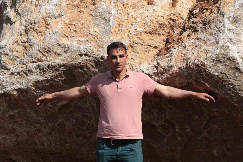 Dev kayalar köyü tehdit etti, bin rakımlı zirveye konteyner kent kuruldu