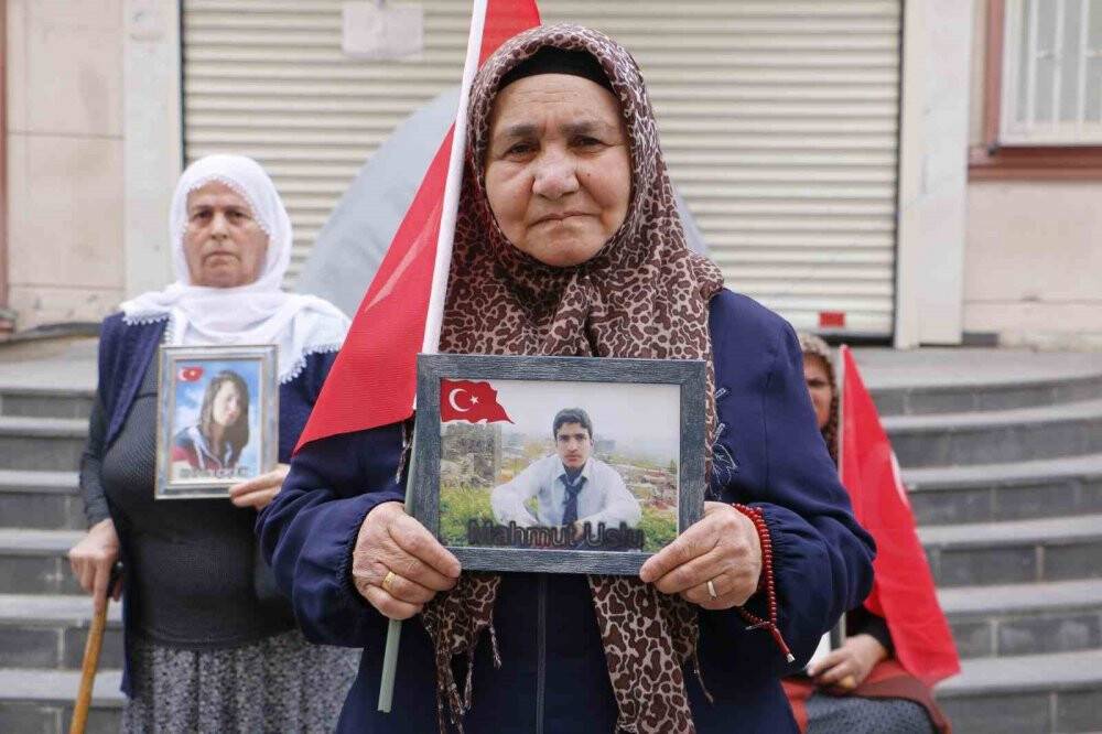 Evlat nöbeti tutan ailelerden Cumhurbaşkanı Erdoğan’a tebrik