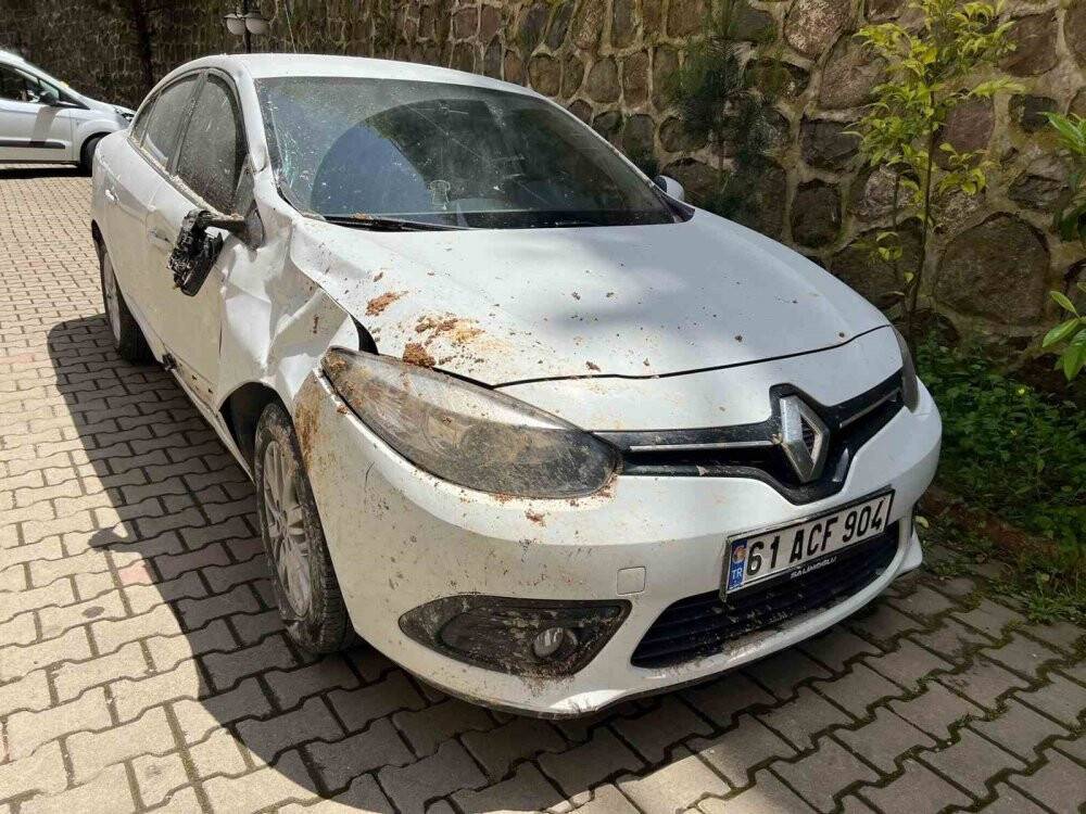 İstinat duvarı böyle çöktü, o anlar güvenlik kamerasına yansıdı