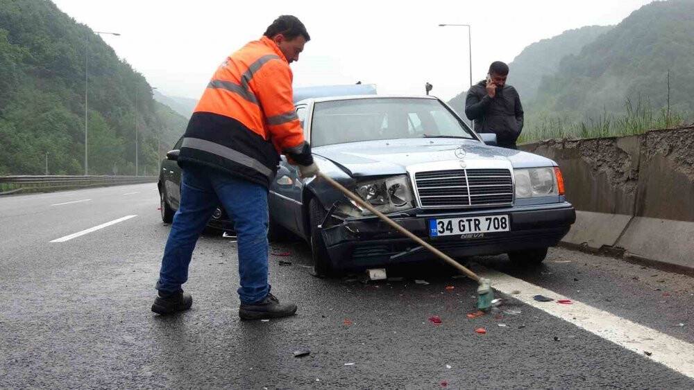 TEM’de zincirleme kaza: 2 yaralı