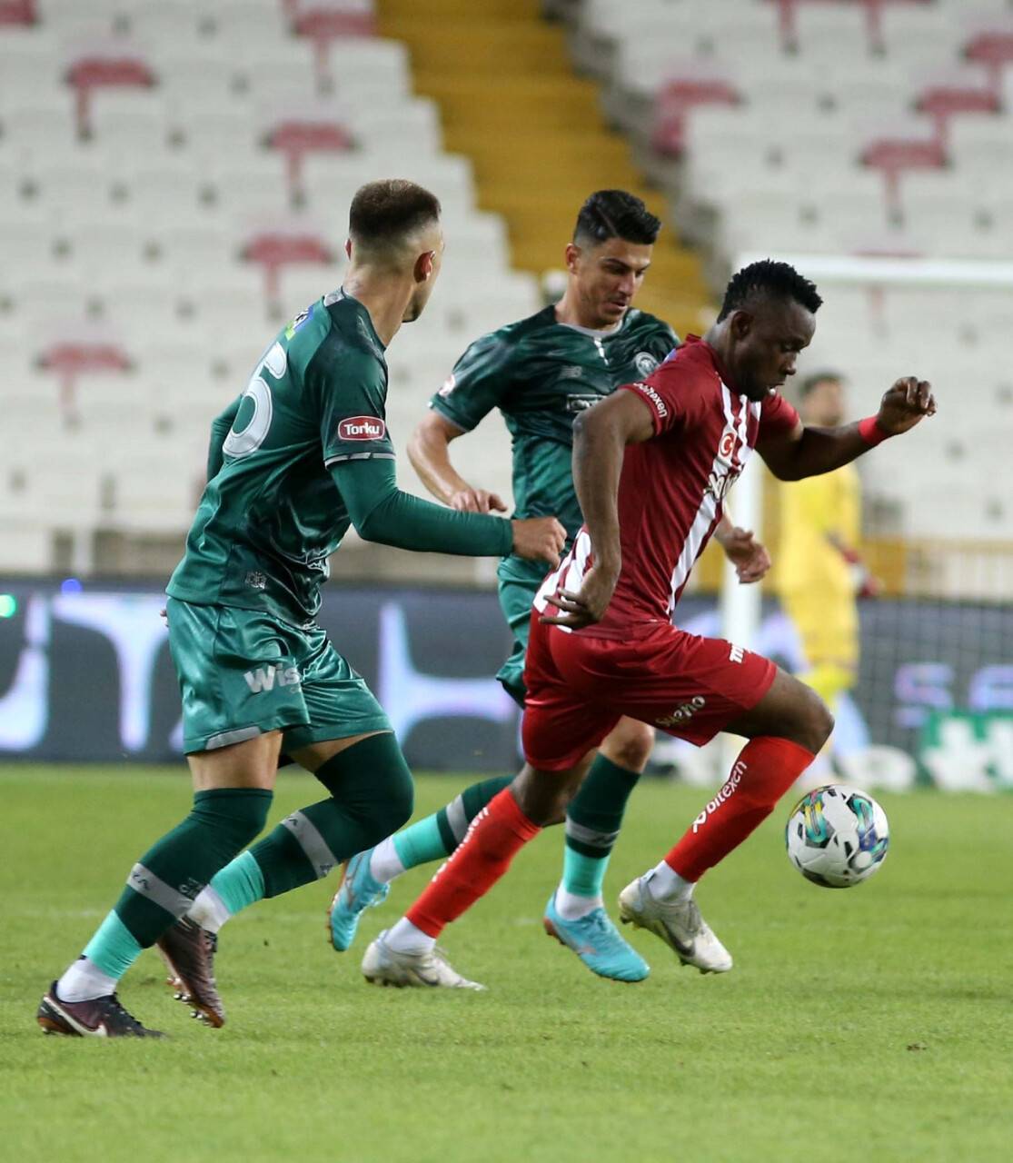 aa-20230530-31287722-31287720-demir-grup-sivasspor-arabamcom-konyaspor.jpg