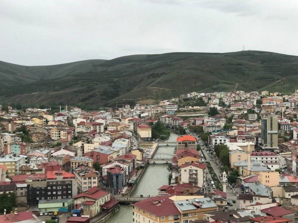Bayburt seçimlerde birinciliği elden bırakmıyor