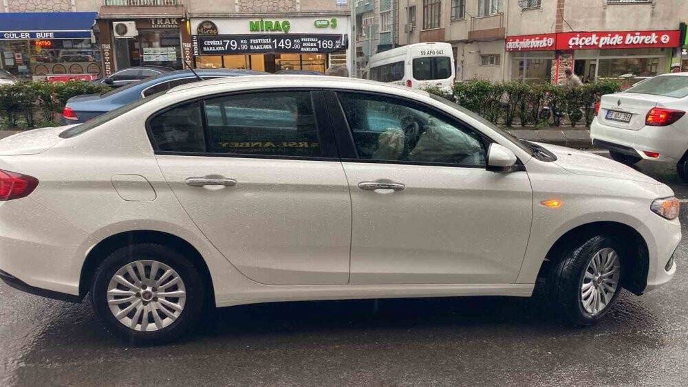 Rögar kapağı otomobili böyle savurdu