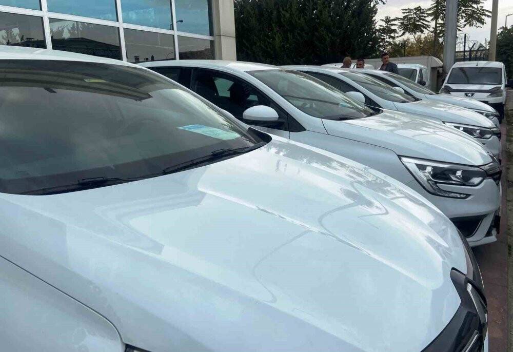 Sahte sitelerdeki ‘aracı kapınıza kadar vale getirecek’ vaatlerine dikkat! Konya Emniyeti'nden açıklama