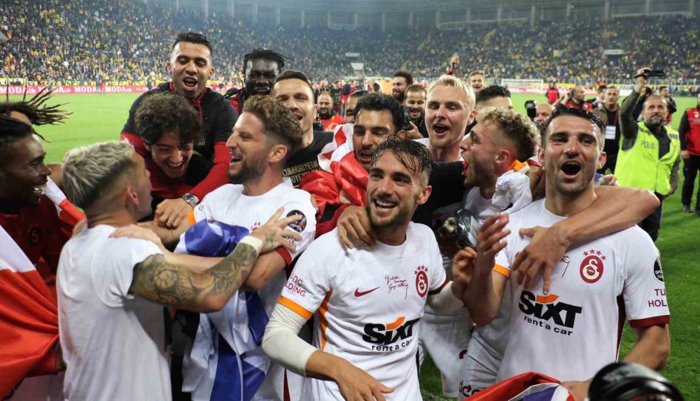 Süper Lig’de şampiyon Galatasaray