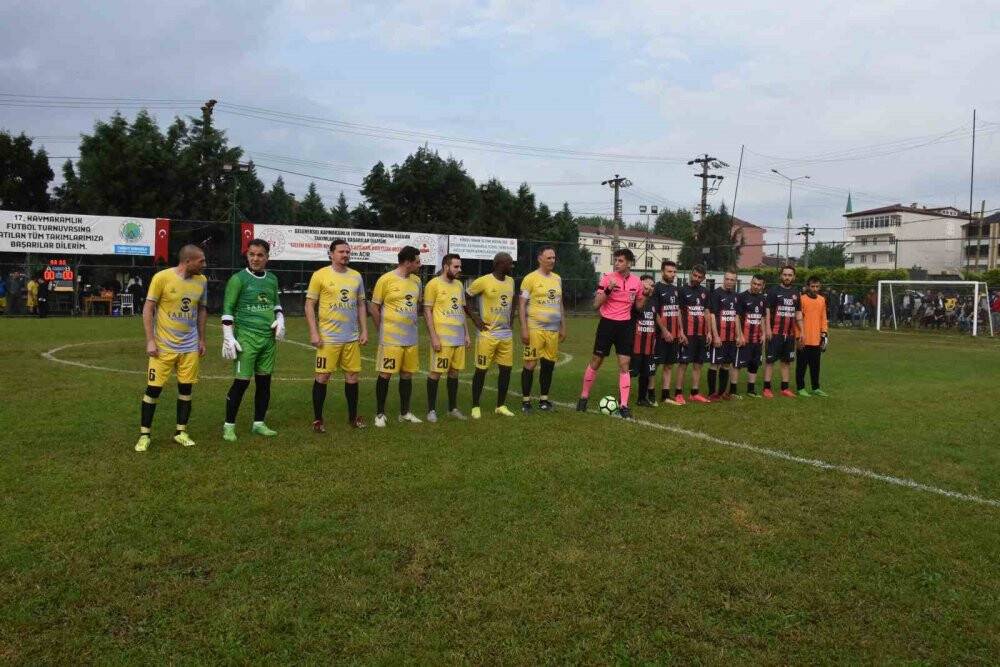 Yattara etkinlikte forma giydi