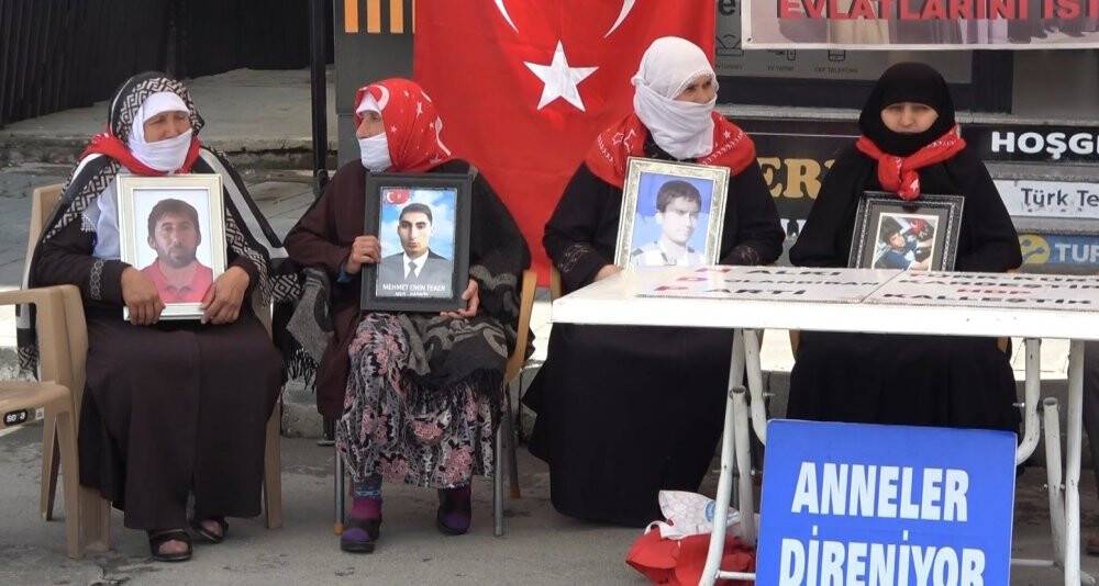 Evladı dağa kaçırılan anne: “Demirtaş’ı cezaevinden çıkaracaklardı. Şimdi çıkarsınlar da görelim”