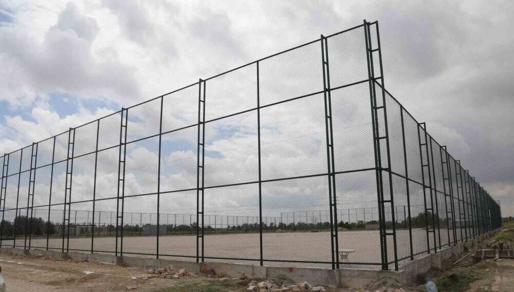 Konya Büyükşehir'den Konyaspor tesislerine 2 yeni çim saha