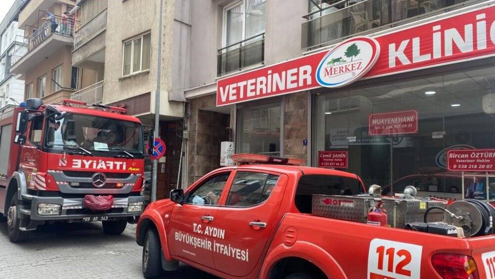 Ocakta unutulan yemek evi yakıyordu