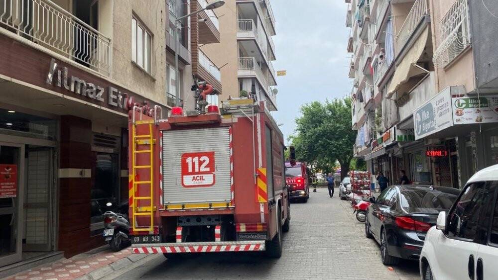 Ocakta unutulan yemek evi yakıyordu