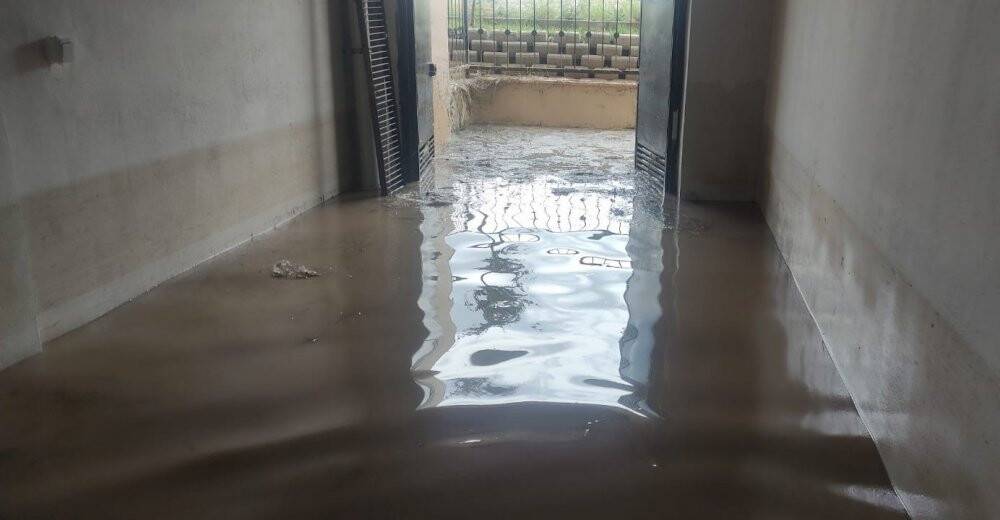 Yunak’ta şiddetli yağmur su baskınlarına sebep oldu