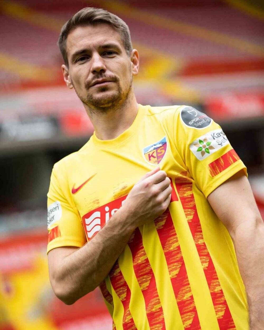 Kayserispor’un yeni forması görücüye çıktı