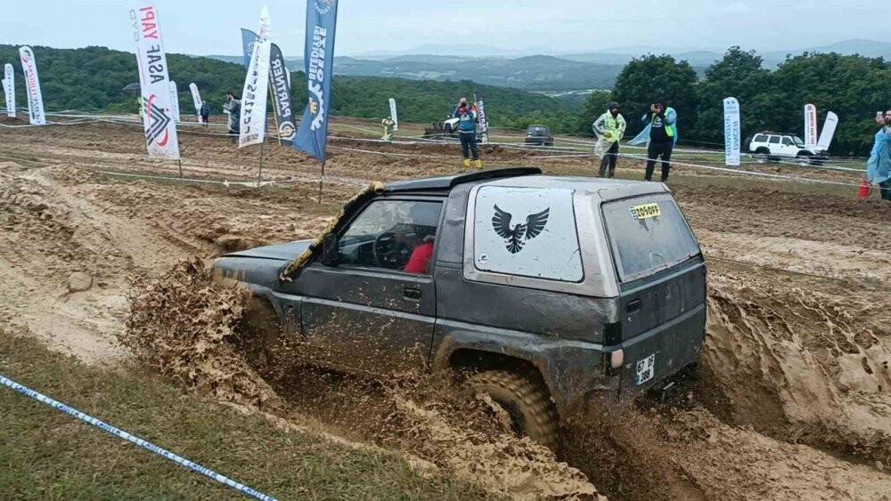 Off-Road Festivali’nde kadınların inanılmaz performansı ağızları açık bıraktı