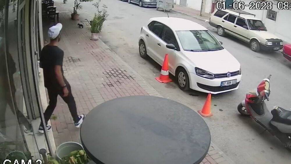 Şarjdaki telefonu saniyeler içerisinde çaldı, dakikalar içerisinde yakalandı