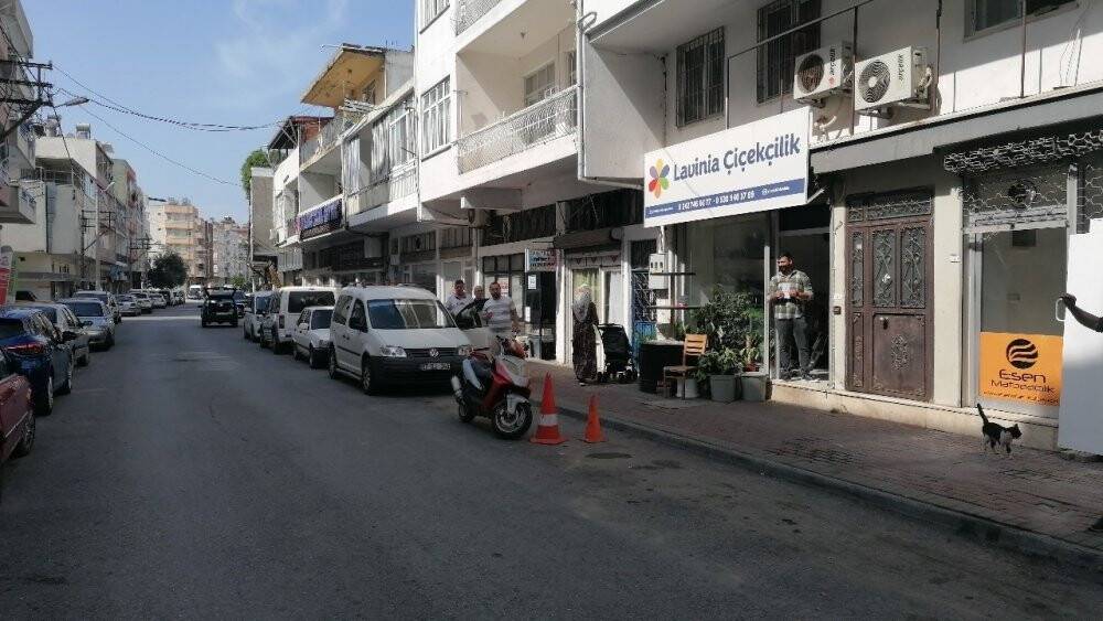 Şarjdaki telefonu saniyeler içerisinde çaldı, dakikalar içerisinde yakalandı