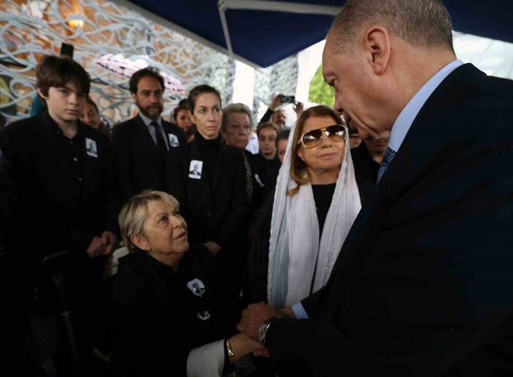 Usta gazeteci Mehmet Barlas son yolcuğuna uğurlandı