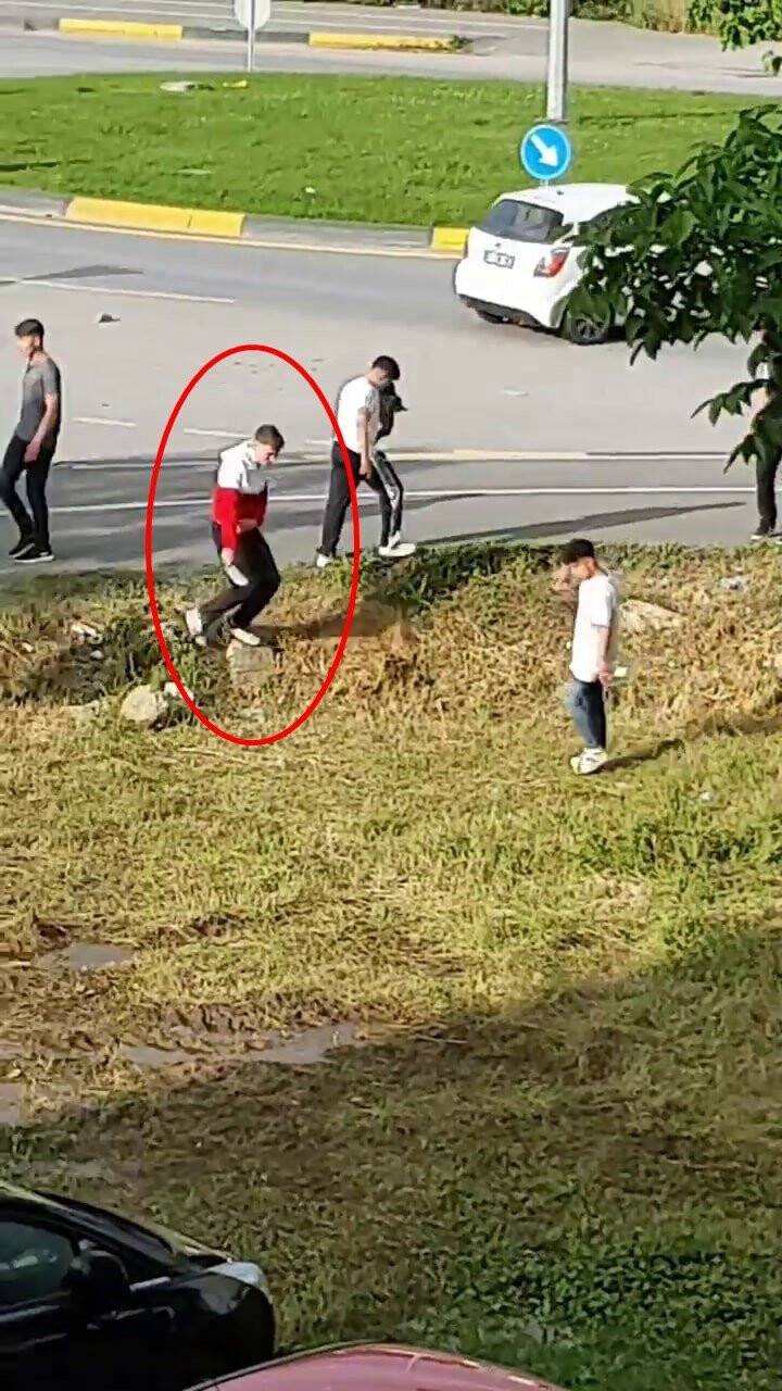 Bellerinde bıçak ellerinde taş, terör estirdiler!