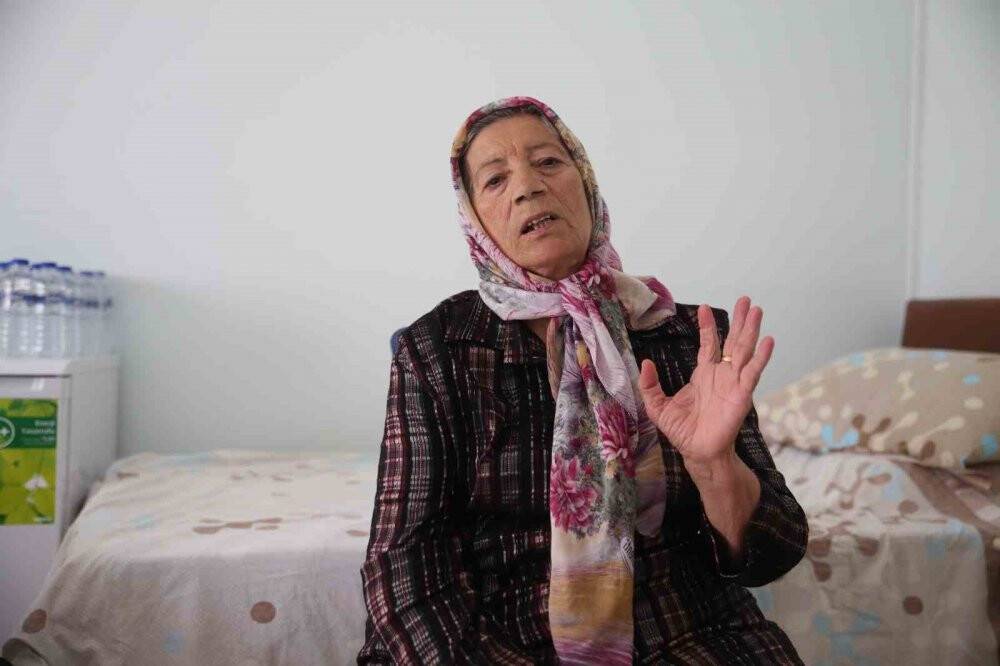 Depremzede Bedriye teyzenin sözleri yürekleri dağladı!