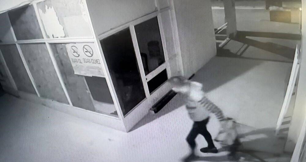 Ne bulursa alışveriş sepetine yükleyip kaçtılar