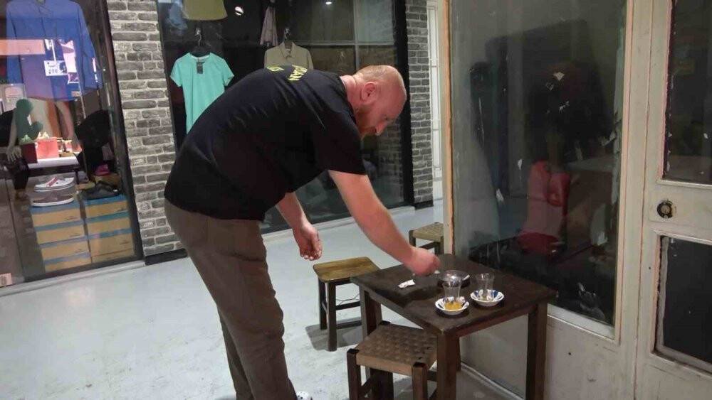 Ne bulursa alışveriş sepetine yükleyip kaçtılar