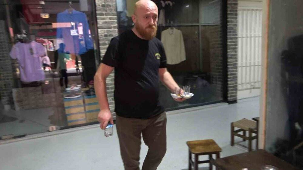 Ne bulursa alışveriş sepetine yükleyip kaçtılar