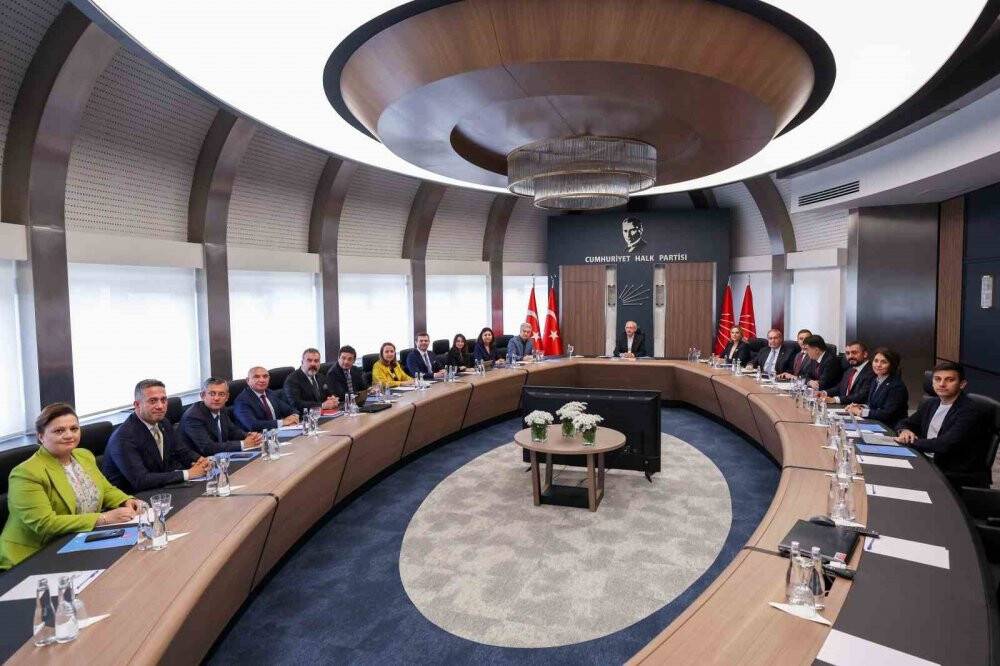 Fatih Portakal: CHP'de basiretsiz, korkak bir lider var!