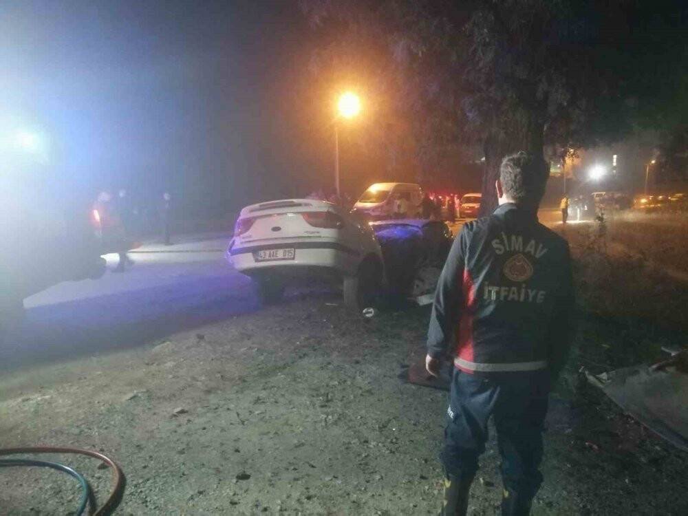 Trafik kazasında 2 lise öğrencisi hayatını kaybetti