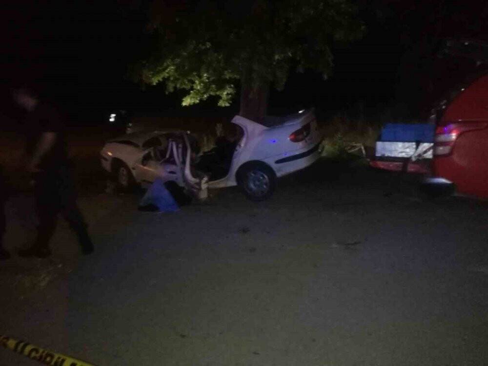 Trafik kazasında 2 lise öğrencisi hayatını kaybetti
