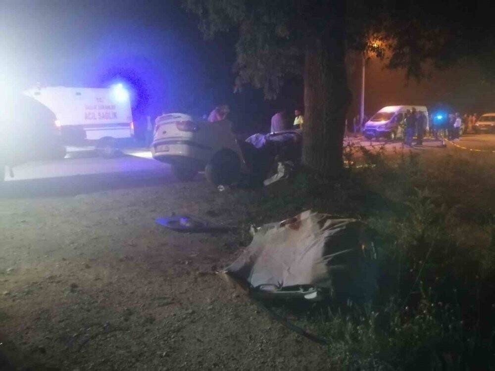 Trafik kazasında 2 lise öğrencisi hayatını kaybetti