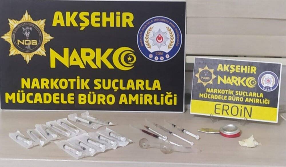 Konya'da 3 şahıs uyuşturucu kullanırken polise yakalandı