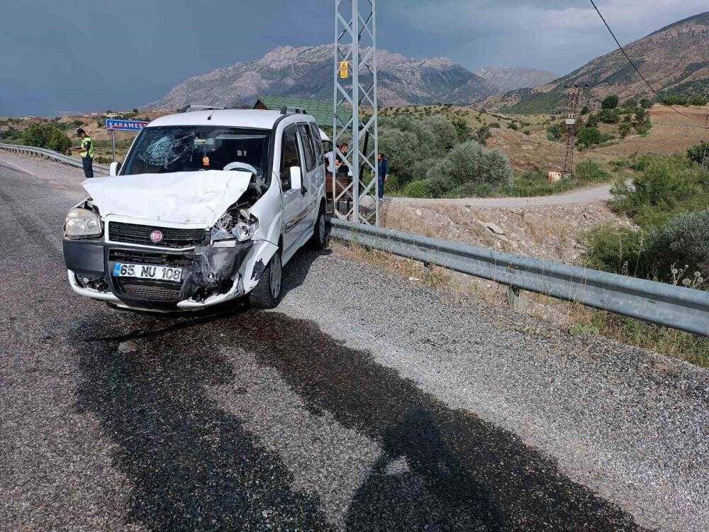 Batman’da iki araç çarpıştı: 5 yaralı