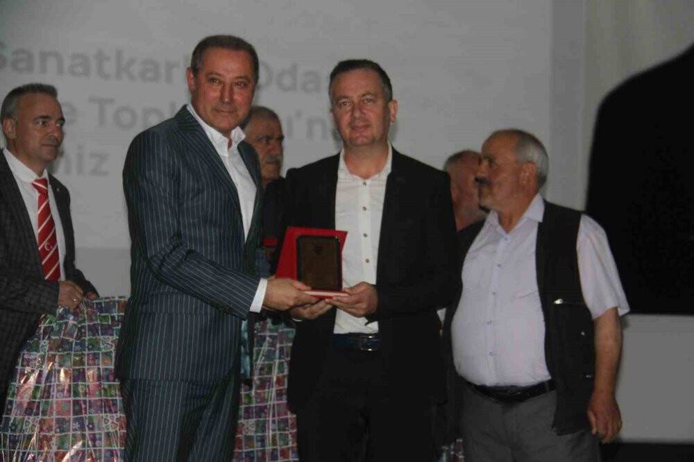 Beyşehir’de emektar esnaf ödüllendirildi