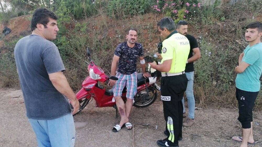 Plakasız otomobille kaza merakı pahalıya patladı, 6 bin 800 TL ceza yazıldı