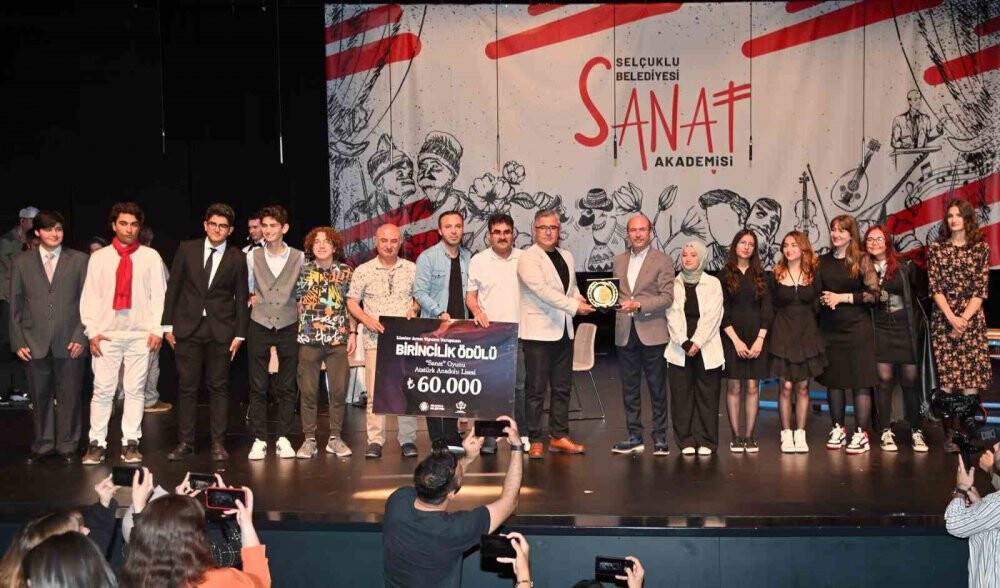 Selçuklu Sanat Akademisi tiyatro ödülleri sahiplerini buldu