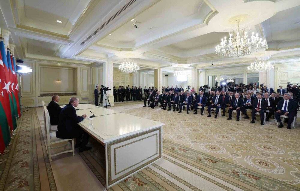 Cumhurbaşkanı Recep Tayyip Erdoğan yurda döndü