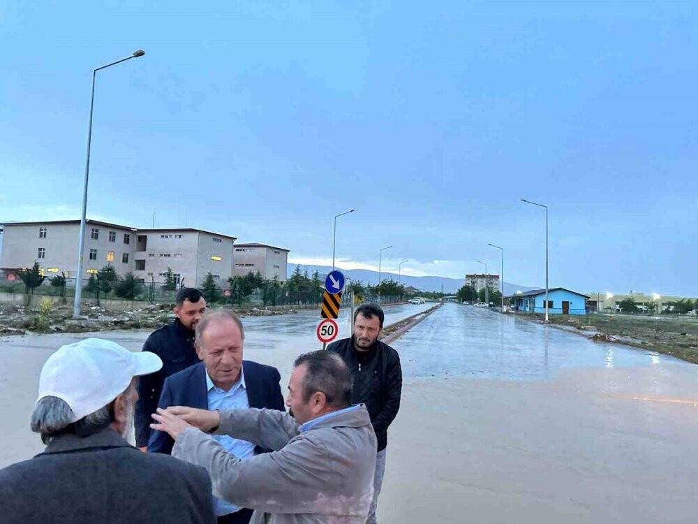 Ereğli Belediyesi selin etkilerini azaltmak için güce gündüz çalışıyor