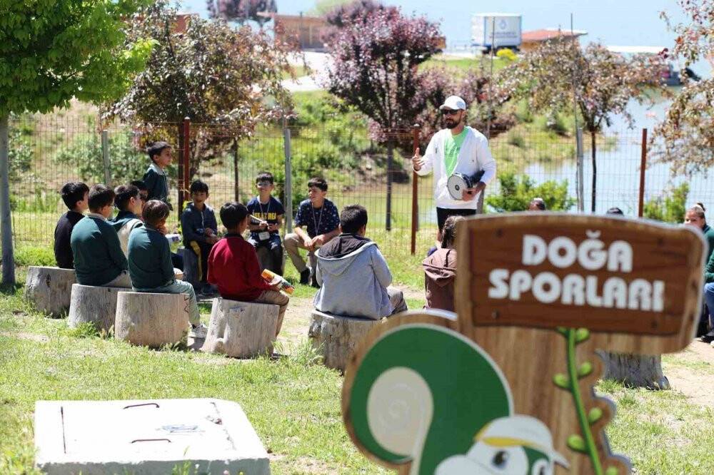 Konya'daki duvarsız okulda tabiat ile iç içe binlerce öğrenciye eğitim