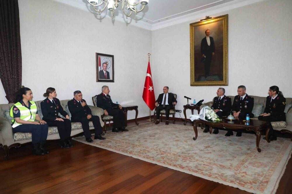 Vali Özkan: Jandarma Teşkilatımız, deprem yaralarının sarılmasında önemli rol aldı