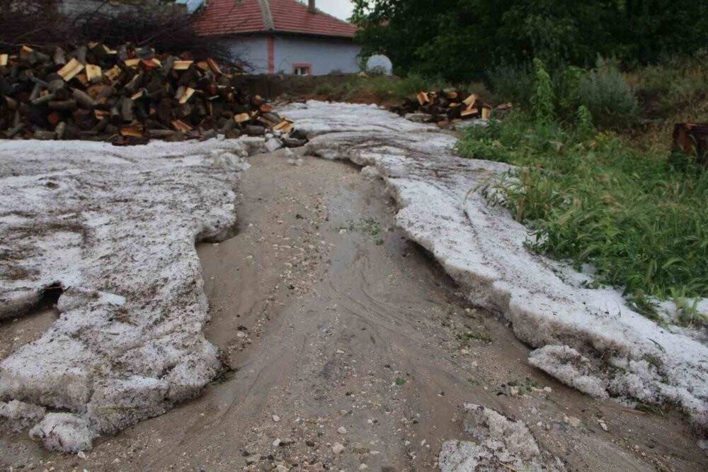Konya’da sağanak ve dolu yağışları sonrası sel ve su baskınları