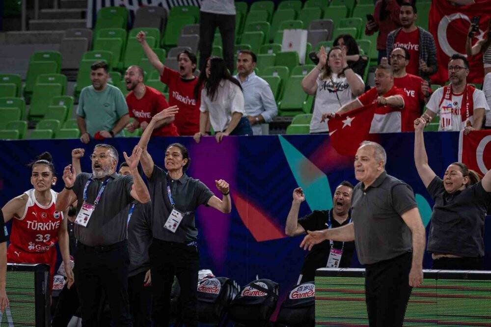 A Milli Kadın Basketbol Takımı gruptaki ilk galibiyetini aldı