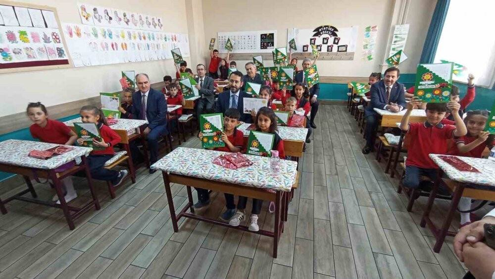 Konya’da 506 bin öğrenci karne heyecanı yaşadı